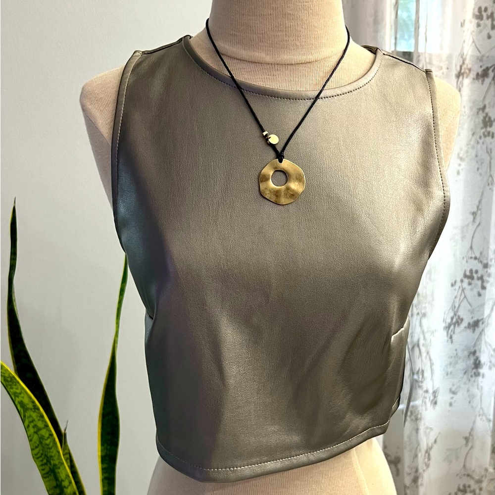 SALE! Kirious Cruelty free faux leather sleeveless crop top metallic finish Jr’s
